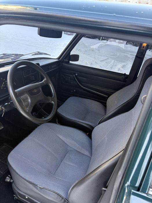 Автомобіль ваз 2107