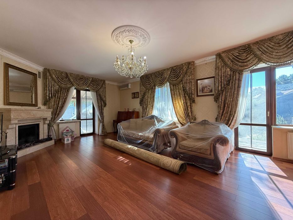 Оренда будинку 264 м2, с. Крюківщина, вул. Чумацька,5