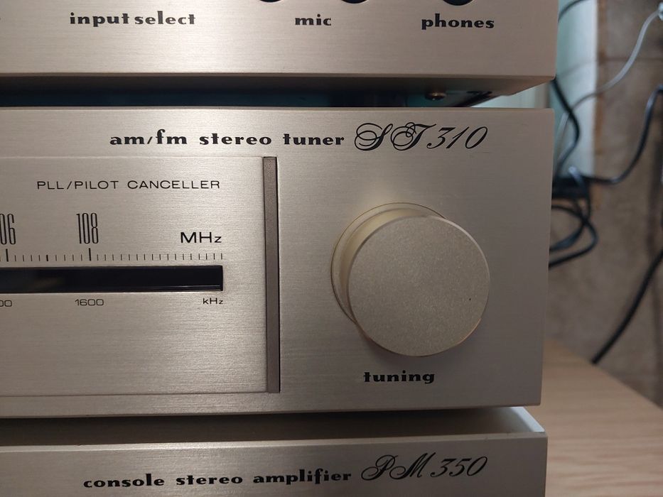 Wieża audio Marantz z lat 80 tych.