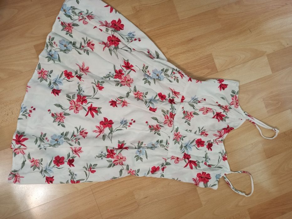 Сукня сарафан з квітами