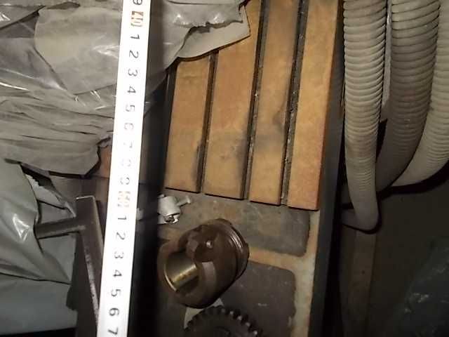 Стіл чавунний 710— 1250.