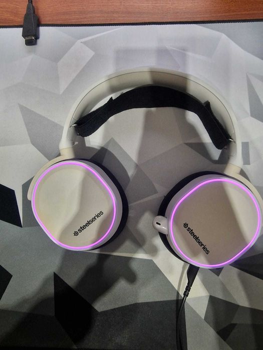 SteelSeries Arctis 5 Brancos com extras