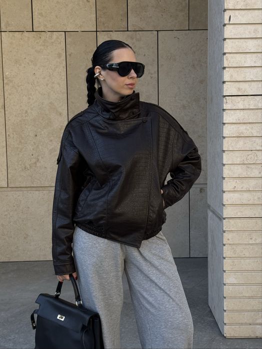 Шкіряна куртка алігатор