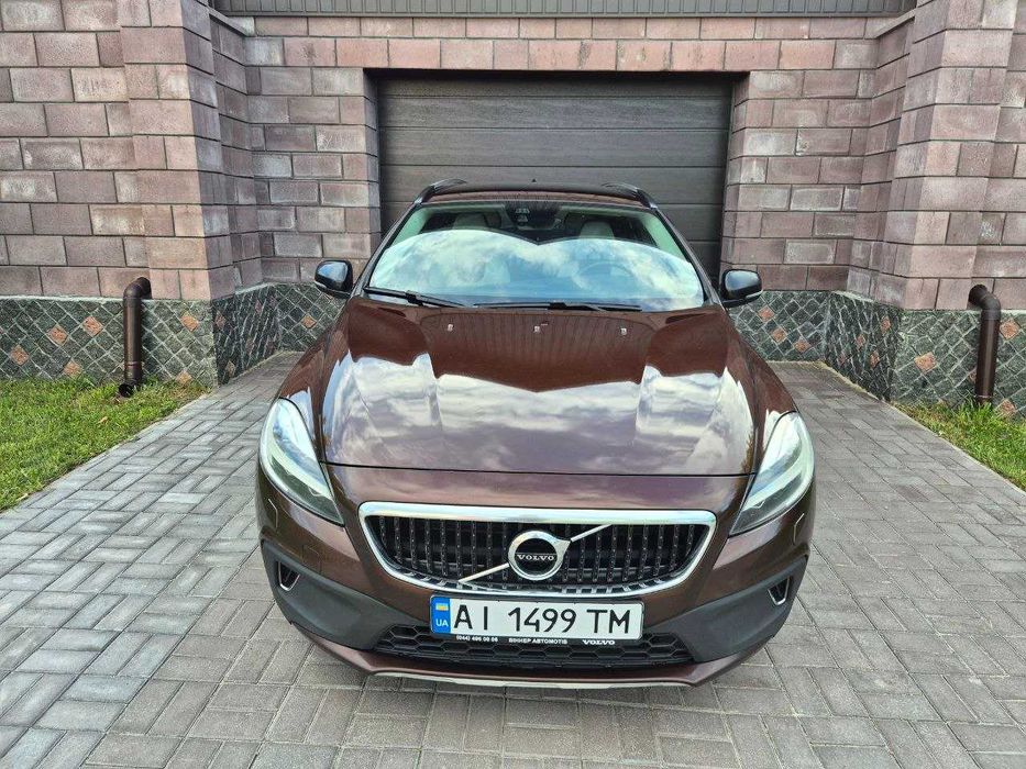 Автомобіль Volvo V40 Cross Country 2018