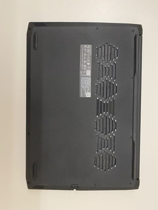 Продам игровой ноутбук 2023 года Lenovo Ideapad Gaming 3 + FULL SET