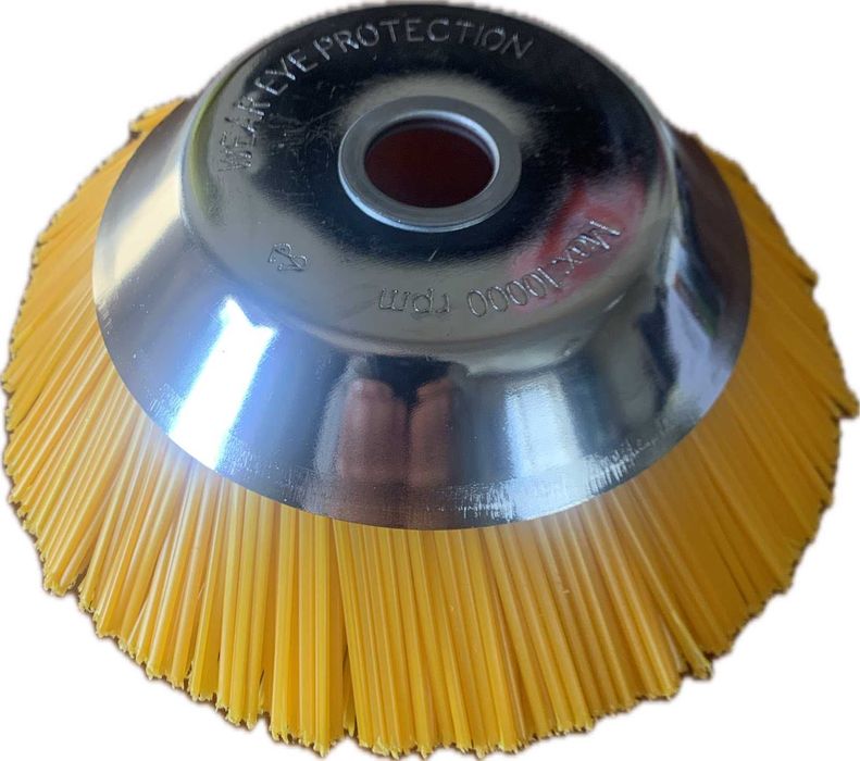 Насадка щітка  на мотокосу