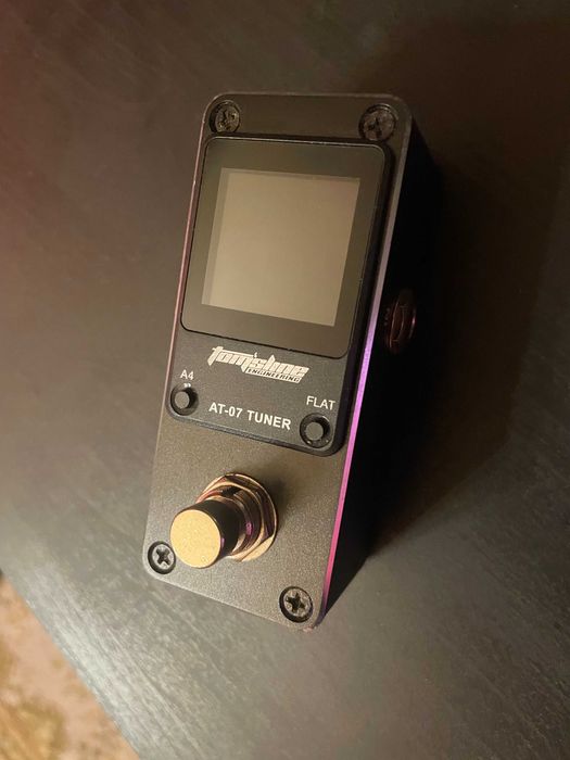 Pedais de guitarra (Maxon, Line 6, Ibanez, tuner)