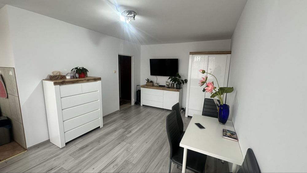 Sprzedam bezpośrednio kawalerkę przy Dworcu