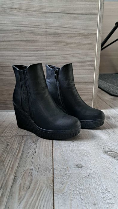 kozaki damskie na koturnie