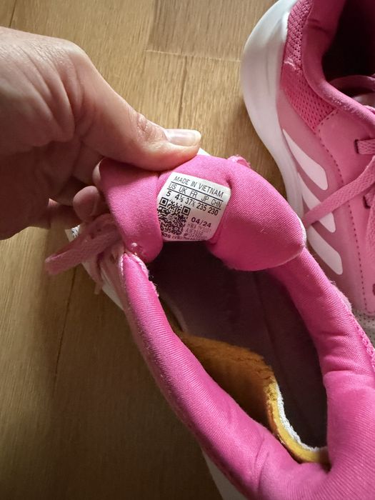 Zestaw sportowy Adidasy rozm 37, daszek sportowy