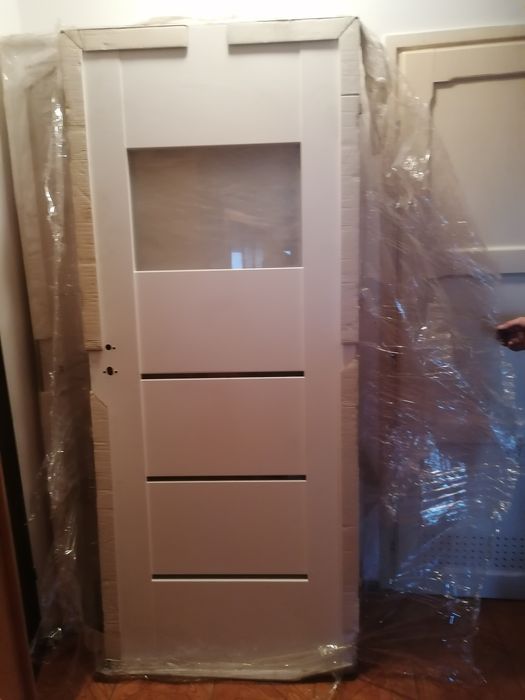 Sprzedam  drzwi białe wewnętrzne DRE nowe