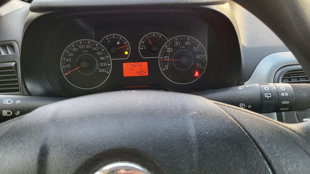 Fiat Grande Punto 2012 1.2 benzyna klima