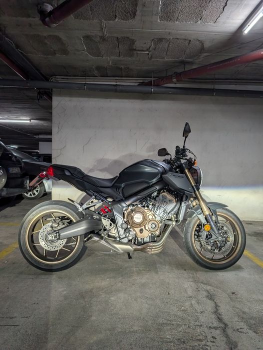 Honda Cb650r 2023 - Gray - 2500kms