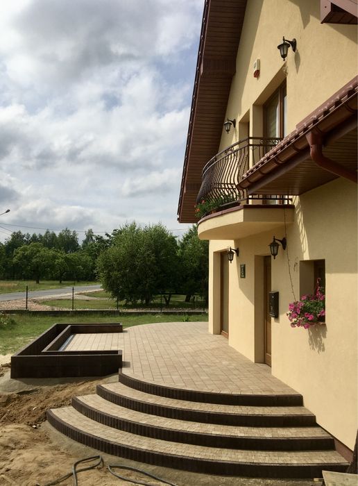 Brukarstwo Brukarz Układanie kostki brukowej