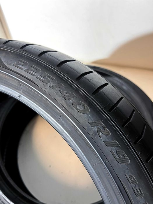 Pneus Pirelli Pzero PZ4 - 225/40/19 - Excelentes