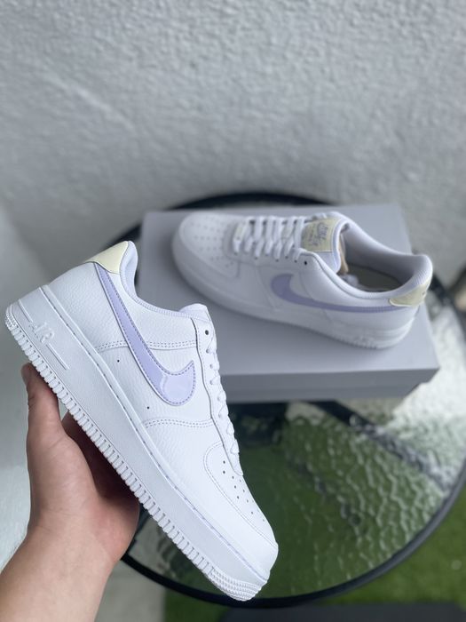 Buty Nike Air Force 1 '07 White/Oxygen Purple r. 43 - nowe, oryginalne