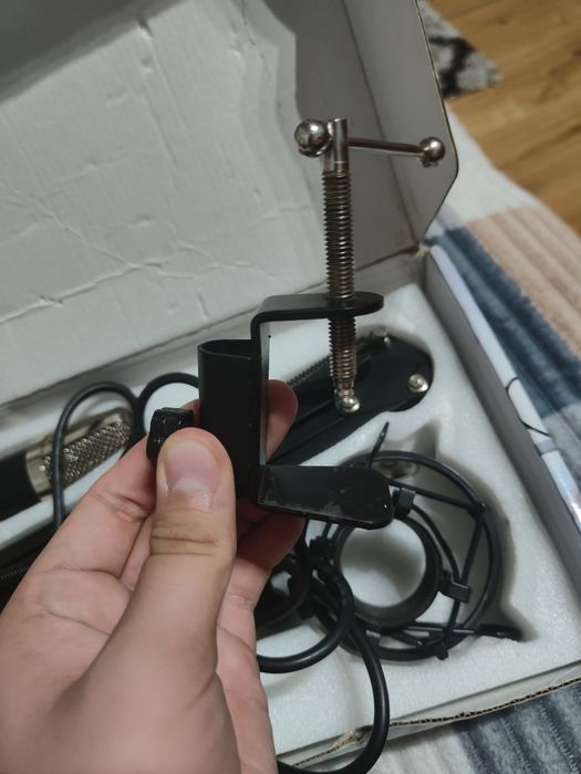 Mikrofon do studia i do nagrywania piosenek