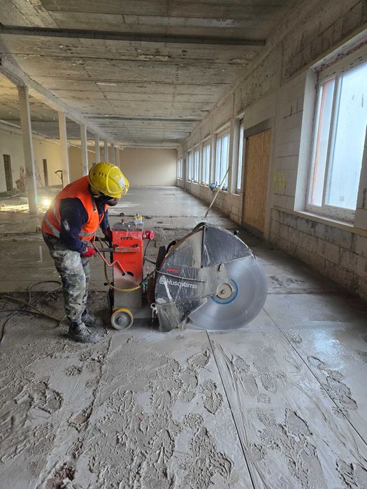 Cięcie posadzek przemysłowych, ścian nośnych, stropów
