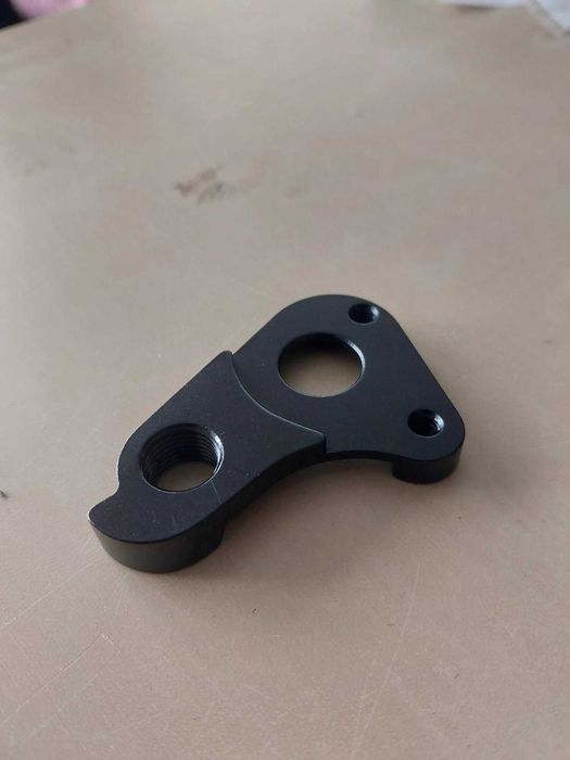 Hak przerzutki MERIDA DH-054 scultura reacto silex mission wraz z śrubami