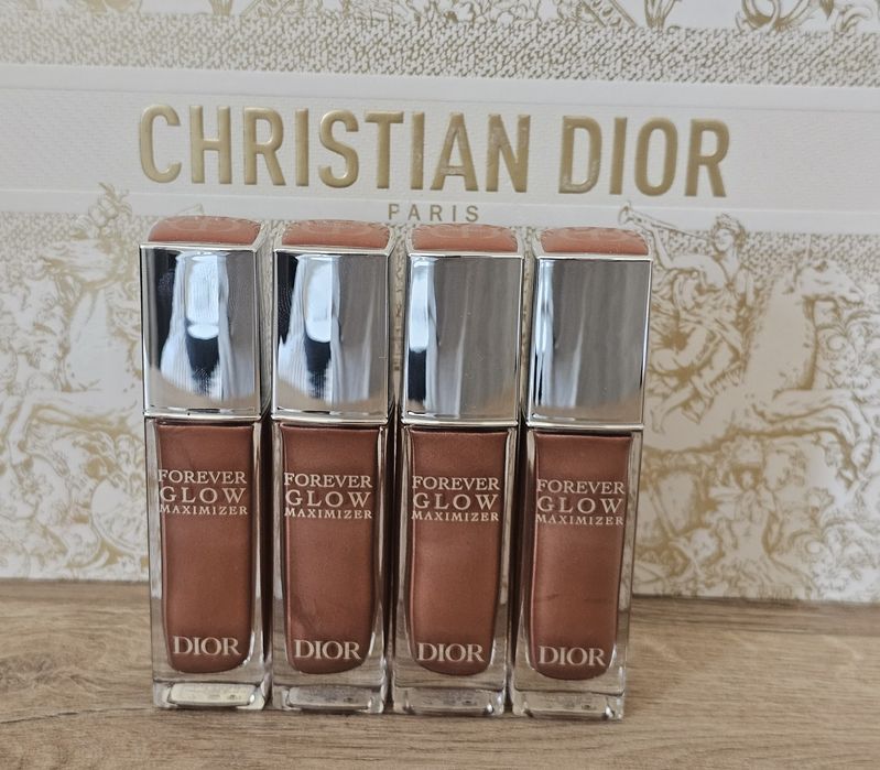 Dior Forever Glow Maximizer w kolorze bronze rozświetlacz w plynie