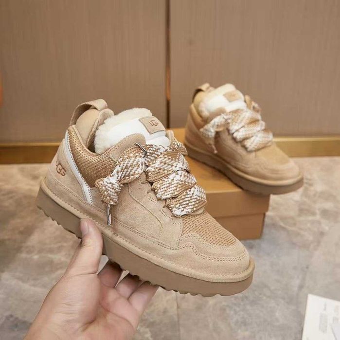 UGG Lowmel r. 40