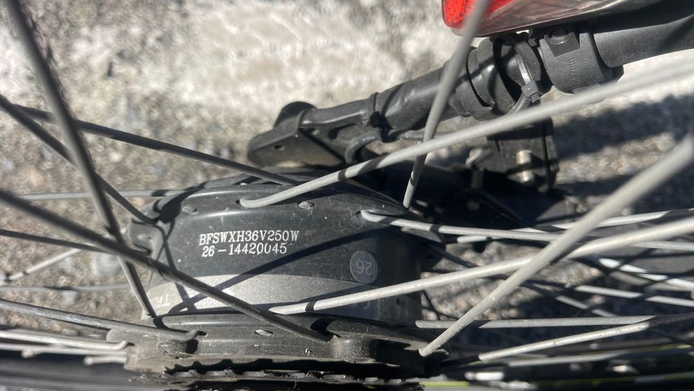 Електро велосипед Bergsteiger 4.1 26"