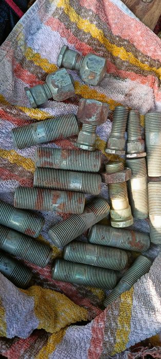 szpilki do kół przód i tył