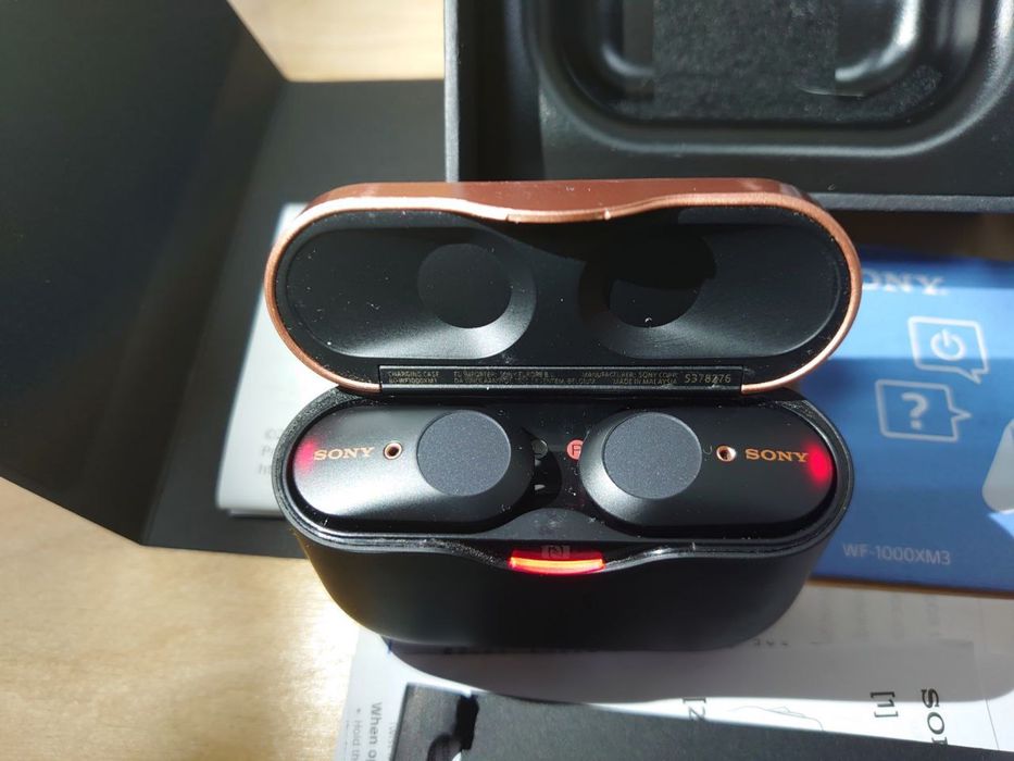 Унікальні бездротові навушники Sony WF-1000XM3 ( нова батарея )