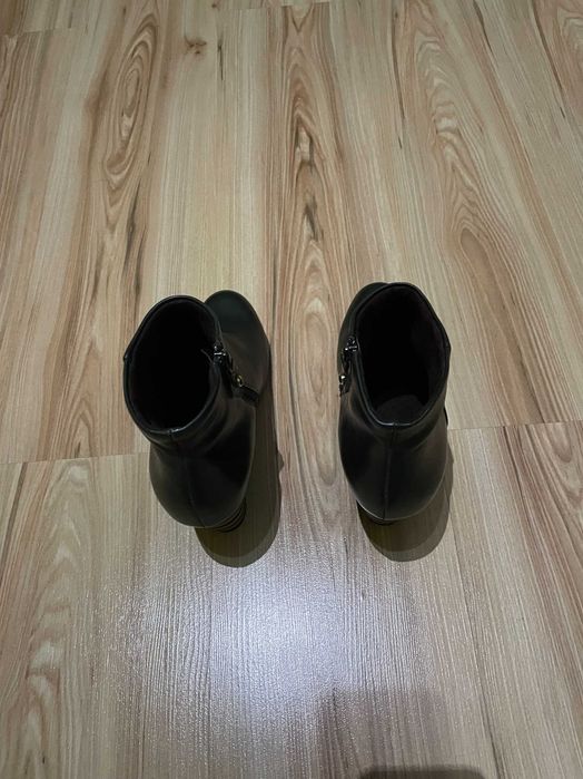 buty botki  rozmiar39 ryłko  czarne skóra zimowe