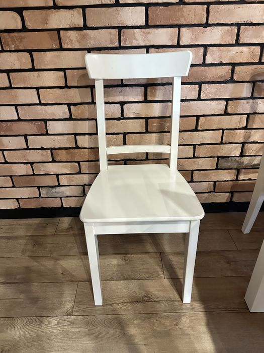 Rozkladany stół + 6 krzeseł (+1)