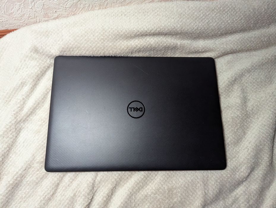 Ноутбук DELL Vostro 15 3000