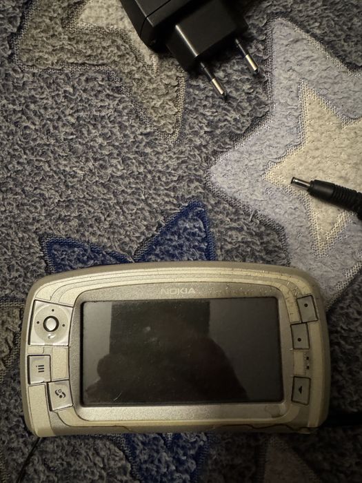 Nokia  7710  telefon