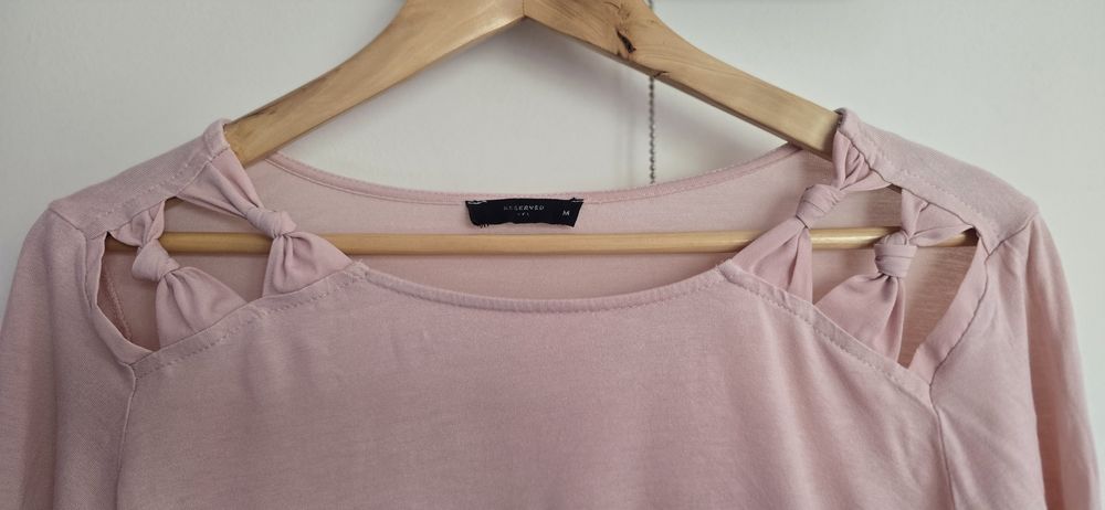 Bluzka z baskinka M Reserved