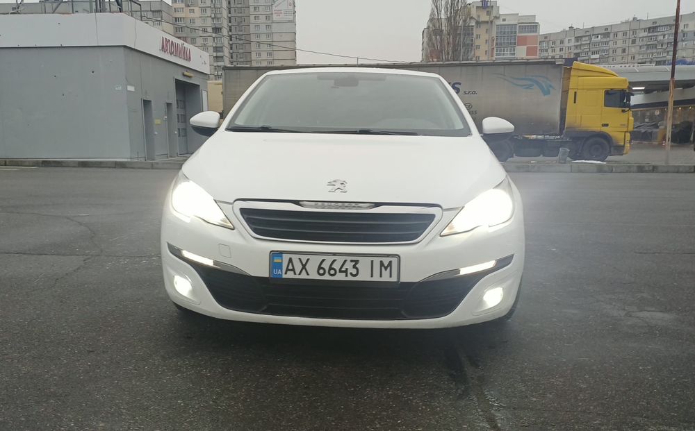 Продам Пежо 308 1.6д 120к.с. 2015р.в.