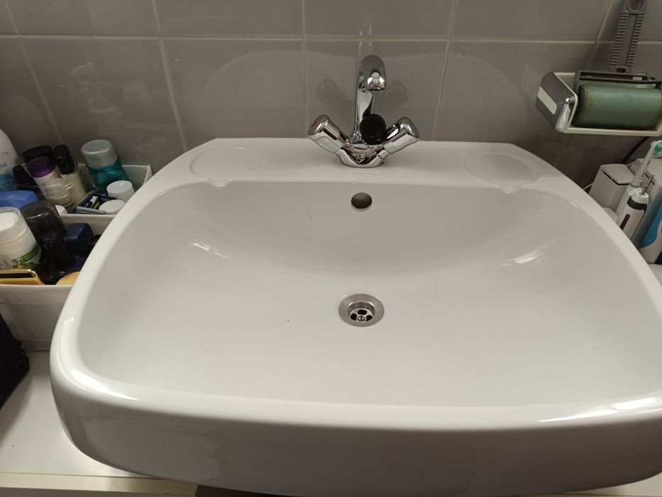 Pia  de casa de banho  com pé