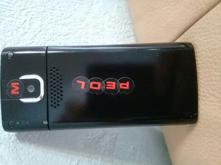 Мобильный телефон с 4 активными sim.