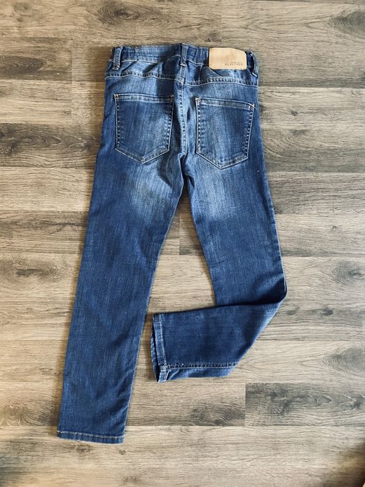 Spodnie jeans dla chłopca granatowe rurki Reserved 140