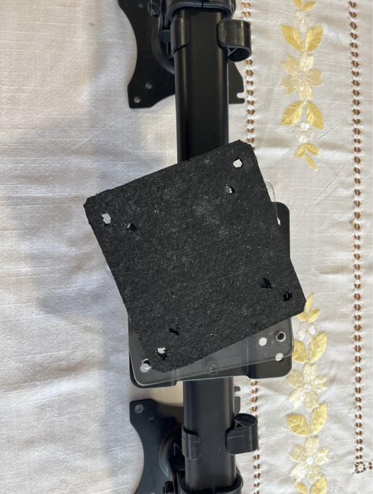 Suporte de monitores com fixaçao na parede