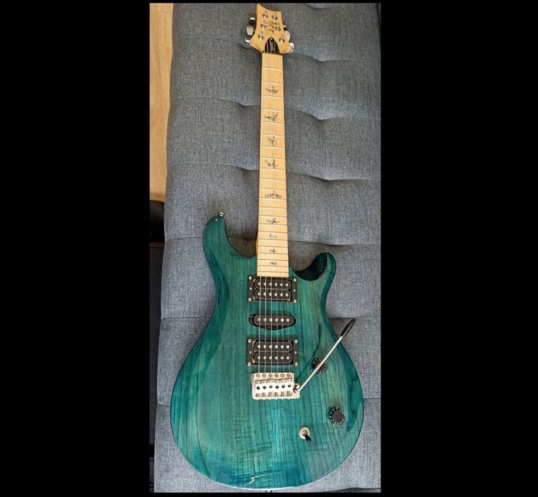 PRS SE Swamp Ash Special IB com saco, straplock e cordas novas