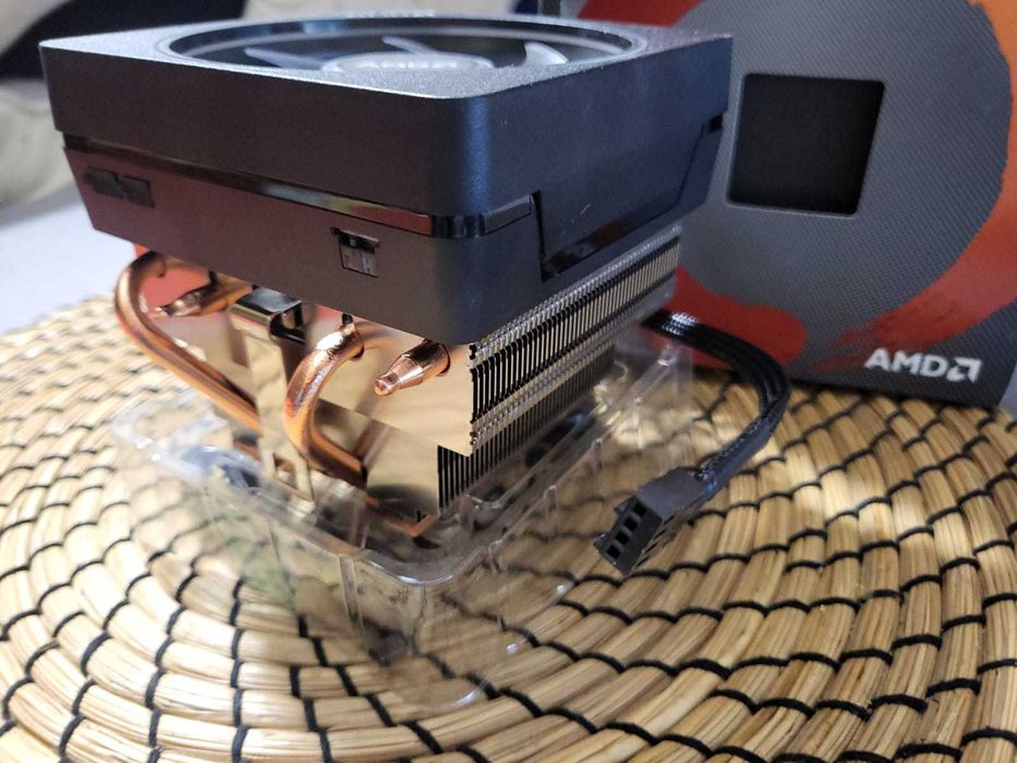 Ryzen 7 3700X, chłodzenie RGB, nieużywane