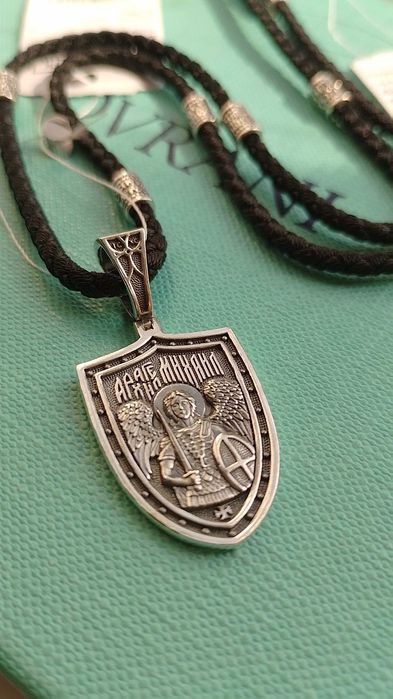 Шовковий шелковый шнурок 50 55 60 65 срібними серебряными вставками