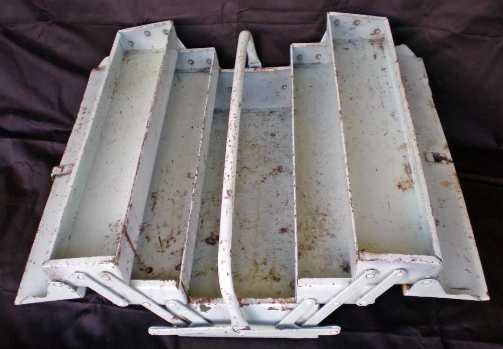 Caixa metálica de ferramentas Sarierep antiga metal vintage