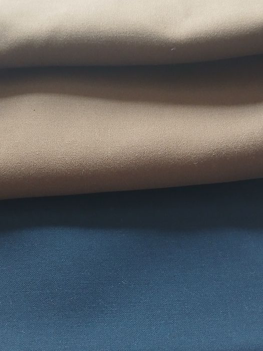 Ткань защитная и синяя.