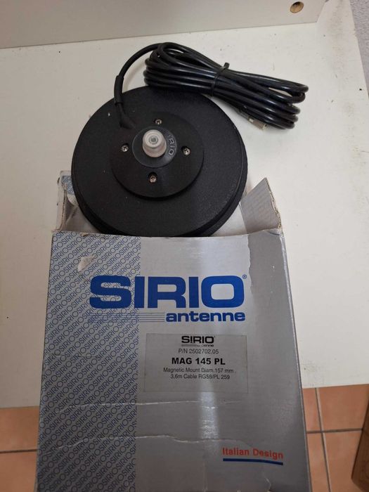 Base de antena de rádio Sirio