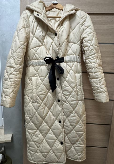 Гарний, зручний плащ, пальто, куртка, беж, осінь-весна, розмір 44-46