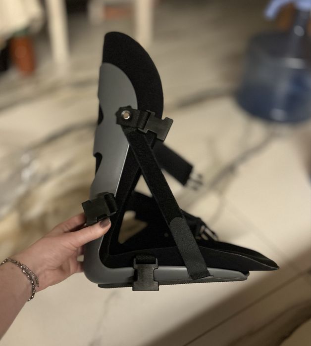 Бандаж сильної фіксаціі гомілкостопного суглоба. Ортез жорсткий