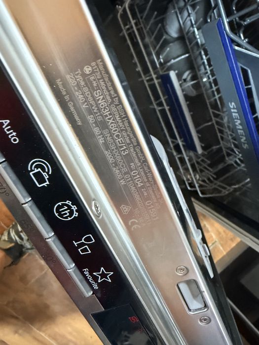 Посудомийна машина Siemens , під забудову , 60см