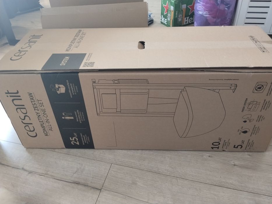 Stelaż podtynkowy firmy Cersanit