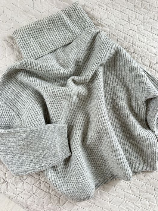 Вʼязаний светр ZARA