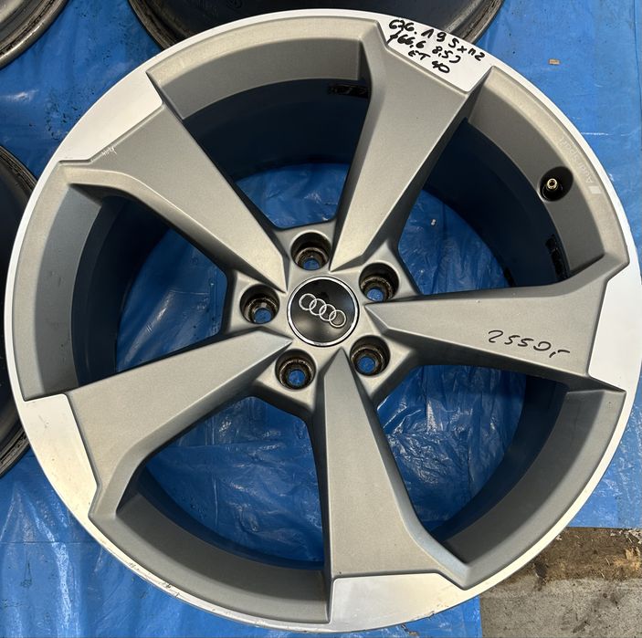 676 Felgi Aluminiowe Oryginał AUDI R 17 5x112 otwór 66,6